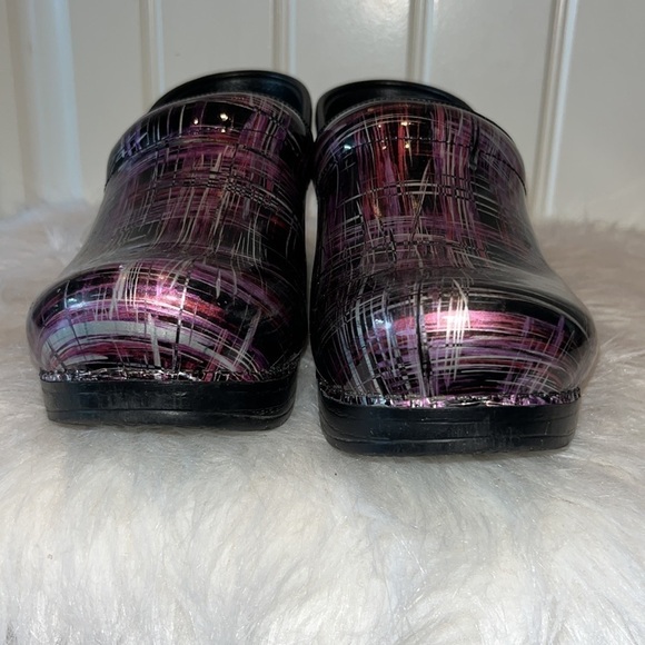 DANSKO leather clog shiny purple crosshatch Size 37 US 6.5 nursing comfort - Picture 2 of 14